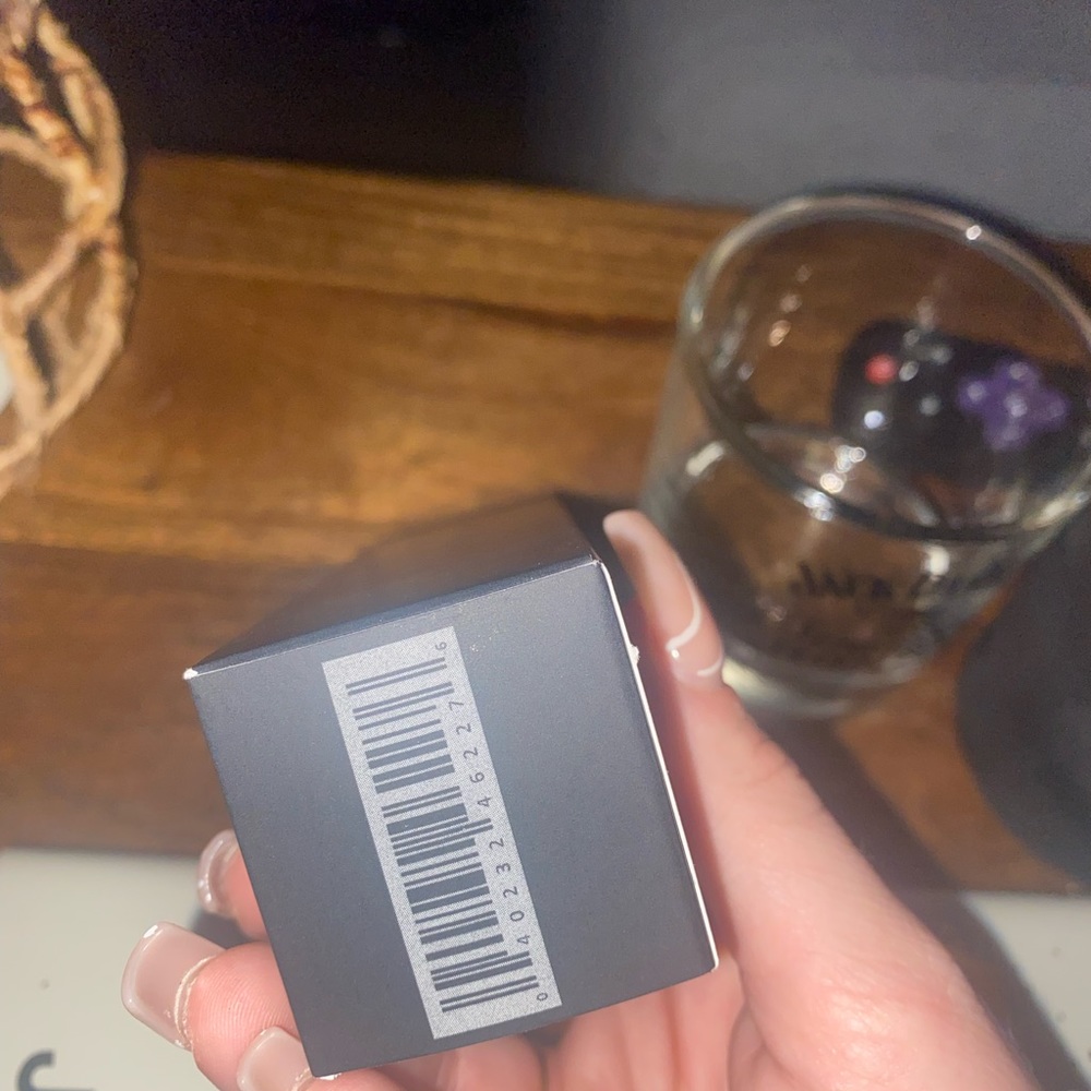 Epione Beverly Hills flawless serum brand new - Picture 2 of 4